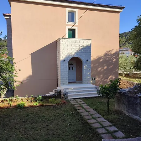 Dodig Apartment *